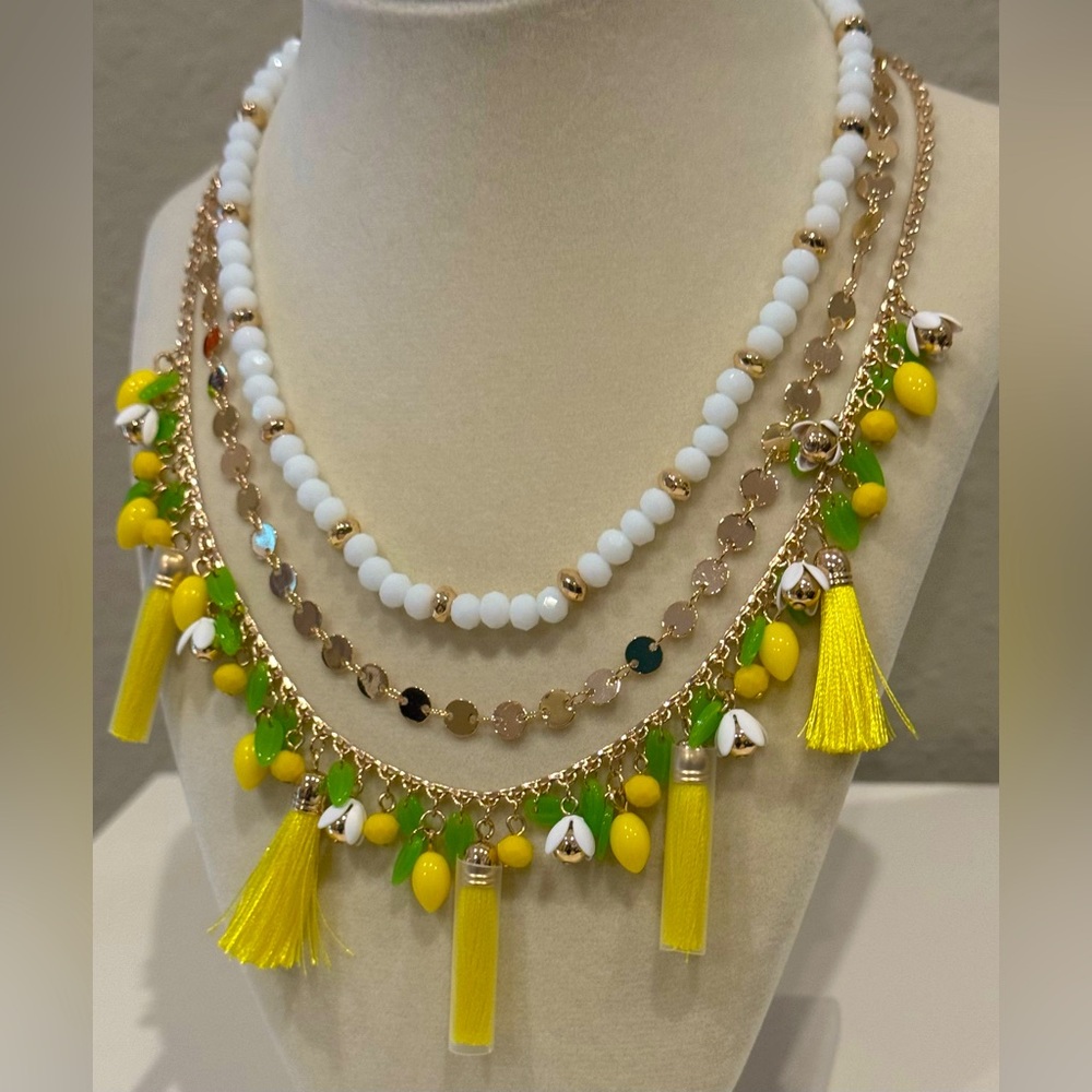 Lilly Pulitzer Lemon Grove Tassel Necklace NWT - Picture 3 of 6